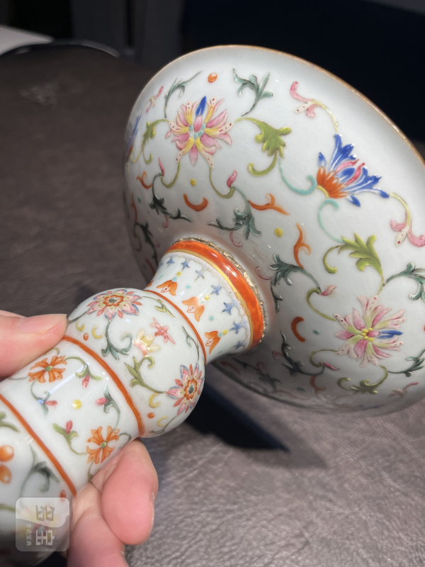 清乾隆 洋彩描金缠枝宝相花觚式供盘一对 - 图22